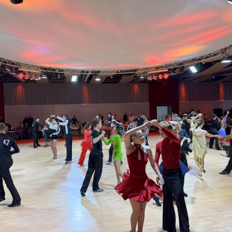 20241109_094359418_iOS