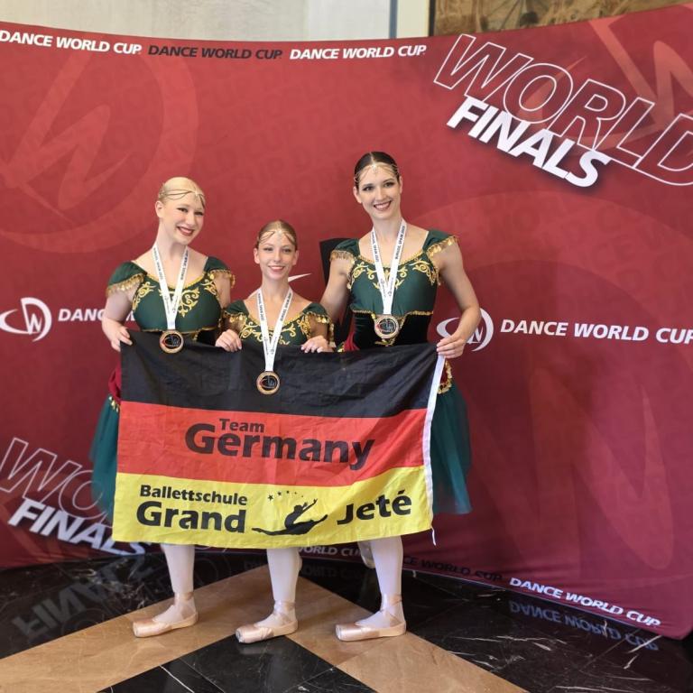 PHOTO-2025-07-09-12-35-02