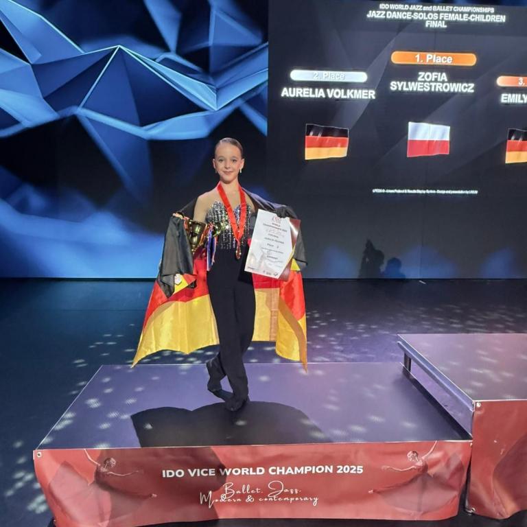 79d739ff-b4c8-466f-91b8-7b7219921eff