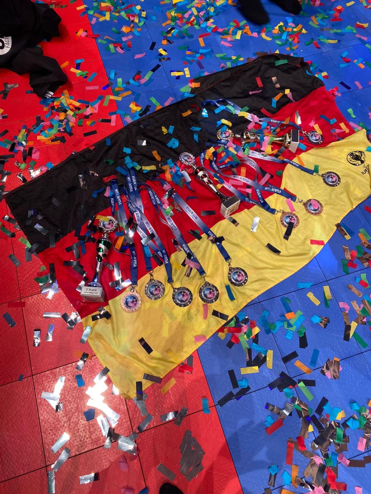 _PHOTO-2024-11-25-20-57-05