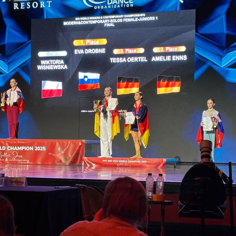 243c297e-d3f7-415d-b39b-f4c24380479b