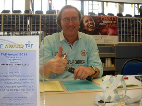 Überreicht an Thomas Püttmann-Lenz für seine besonderes Engagement