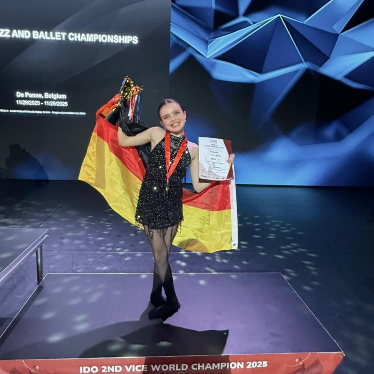 dd5d998e-7757-4104-97f7-b71f488c2a4e