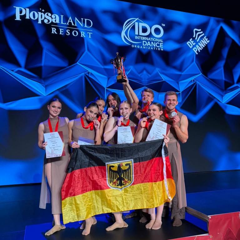 6523040e-f2c2-43b9-95b0-f9dee149fc85